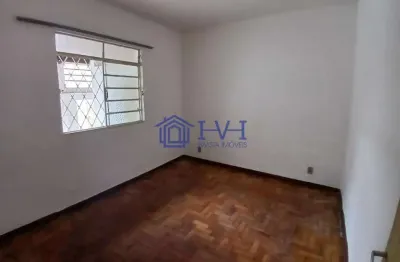 Casa com 2 quartos para alugar na Esplanada, Belo Horizonte  por R$ 2.000