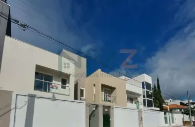 Excelente casa alto padrão à venda na praia brava, 3 dormitórios, nova e sem uso!!