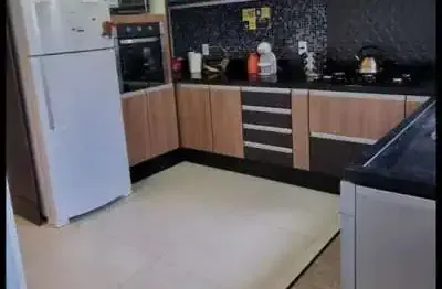 Casa sobrado em indaiatuba, condomínio vila rica com 3 quartos e 1 suíte - 198m²