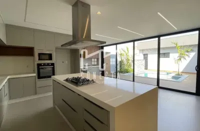 Casa térrea em indaiatuba, condomínio maria cândida com 3 suítes - 198 m²