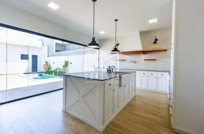 Casa térrea em indaiatuba, condomínio maria cândida com 3 suítes - 190m²