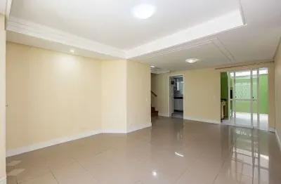 Sobrado com 4 dormitórios à venda, 141 m² por r$ 1.097.900,00 - água verde - curitiba/pr
