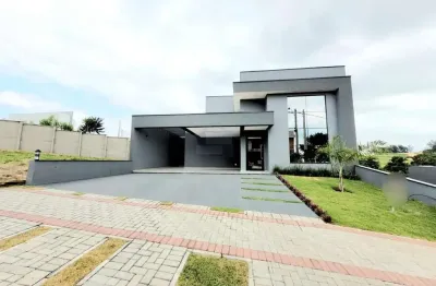 Casa à venda, com três suítes com armários, linda área gourmet com piscina e churrasqueira, arquite