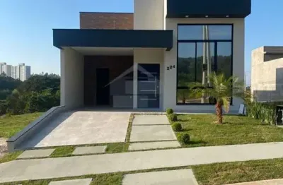 Casa à venda, linda e moderna com três dormitórios , sendo duas suítes, muito lazer e ótima localiz