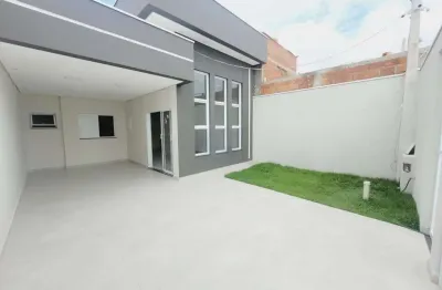 Casa nova linda e moderna à venda com três dormitórios, super bem localizada no jardim bom sucesso,