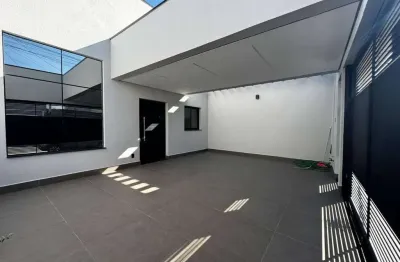 Linda casa nova  à venda com três dormitórios, arquitetura moderna em excelente localização,jardim