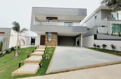 Linda e  moderna casa à venda, com três suítes com excelente acabamento em condomínio de alto padrã