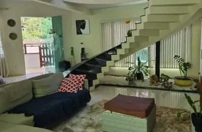 Casa com 3 quartos à venda na Rua Camuripeba, 22, Piatã, Salvador