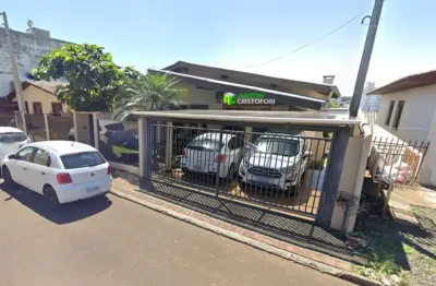 Casa à venda, com piscina no bairro passo dos fortes, região do ecoparque