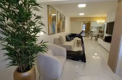 Apartamento à venda no centro 03 quartos, 02 vagas, 02 elevadores