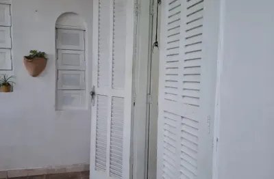 São Pedro da Aldeia - ALUGA-SE – Sobrado Mobiliado em Ótima Localização!