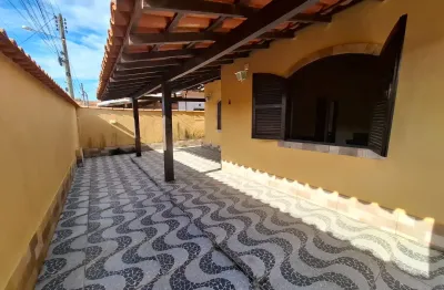 Excelente Oportunidade no Condomínio Ilha de Iguaba!  Vendo casa localizada dentro do condomínio Ilha de Iguaba, em uma região tranquila e valorizada, a aproximadamente 600 metros da Lagoa.