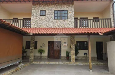 Casa com 4 dormitórios à venda, 330 m² por r$ 850.000,00 - cordeirinho - maricá/rj