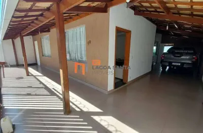 Linda casa estilo colonial no residencial visão lagoa santa