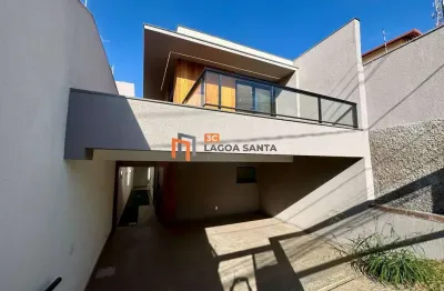 Casa localizada a 1,5km da orla da lagoa no bairro bela vista
