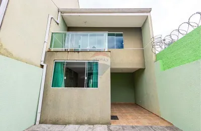 Sobrado à venda com 120m², 3 quartos, sendo 1 suíte, e 2 vagas de garagem por r$500.000,00, no condomínio abranches village, em curitiba/pr
