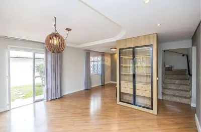 Sobrado para locação no bairro cidade industrial, com 150m², 3 quartos, sendo 1 suíte, e 2 vagas de garagem por r$ 3.800,00/mês, curitiba/pr