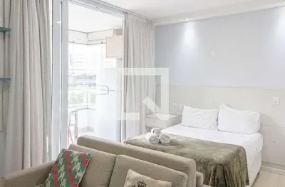 Kitnet / Stúdio à venda na Rua Álvaro Guimarães, 88, Bela Vista, São Paulo