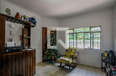 Casa com 2 quartos à venda na Rua Almerim, 310, Vila Curuçá, Santo André