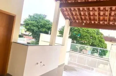 Cobertura com churrasqueira, hall social com elevador, 2 dormitórios sendo 1 suíte e 2 vagas