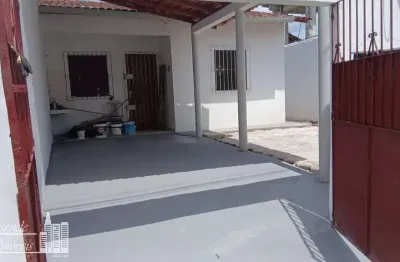 Casa com 2 quartos para alugar na Estrada do Aurá, 24, Águas Lindas, Ananindeua