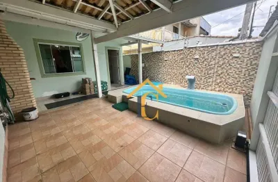 Linda Casa Duplex com 3 quartos sendo 1 suíte, à venda, 137 m² por R$ 470.000 - Jardim Mariléa - Rio das Ostras/RJ