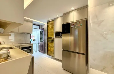 Casa de condominio com 3 quartos sendo 2 suites, pertinho do residencial pinheiros