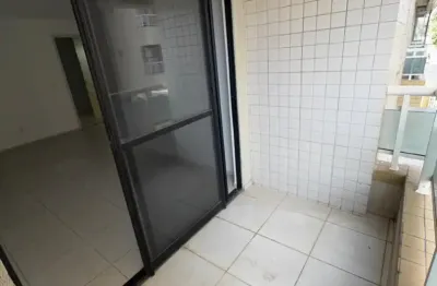 Apartamento com 3 quartos e com 2 vagas cobertas no turu. oportunidade