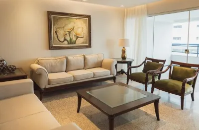 Apartamento mobiliado para locação com 4 quartos sendo 3 suites com 3 vagas