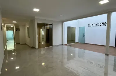 Casa de condominio no lto do calhau.  oportunidade  / 3 suítes | a maior varanda do condomínio