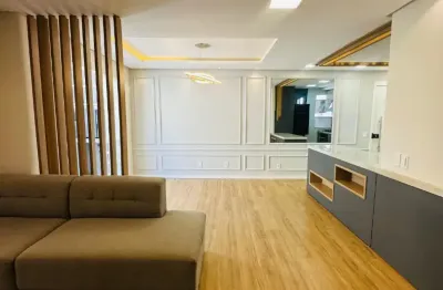 Apartamento no Calhau com 2 Quartos com living ampliado no fino acabamento. Andar Alto