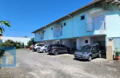 Sobrado 03 dormitórios pertinho da praia em caraguatatuba