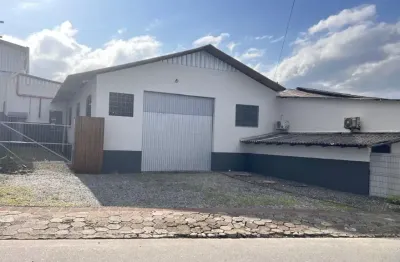Barracão / Galpão / Depósito com 3 salas para alugar no Bom Retiro, Joinville 