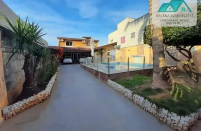 Belo sobrado à venda no bairro martim de sá - caraguatatuba/sp