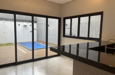 Casa com 3 quartos à venda no Jardim Patrícia, Uberlândia 