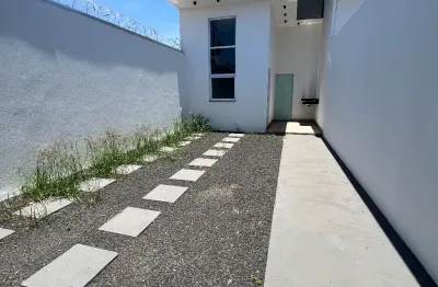 Casa com 3 quartos à venda no Santa Mônica, Uberlândia 