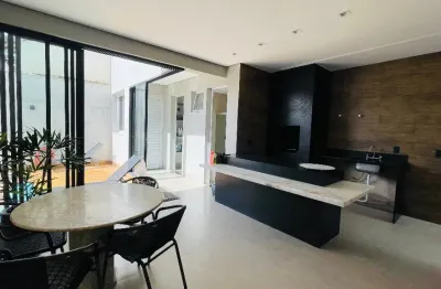 Casa com 3 quartos à venda no Alto Umuarama, Uberlândia 