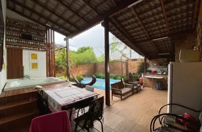 Casa com 4 quartos à venda no Santa Luzia, Uberlândia 