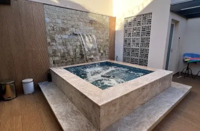 Casa com 3 quartos à venda no Jardim Botânico, Uberlândia 