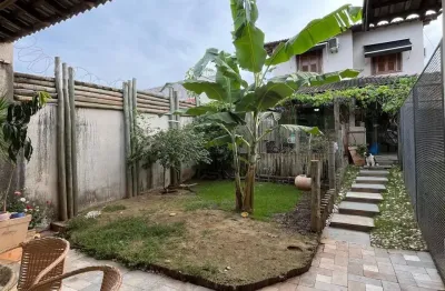 Casa com 3 quartos à venda na Cidade Jardim, Uberlândia 