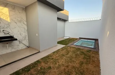 Casa com 3 quartos à venda no Novo Mundo, Uberlândia 