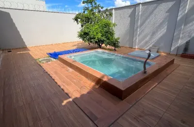 Casa com 3 quartos à venda no Jardim Patrícia, Uberlândia 