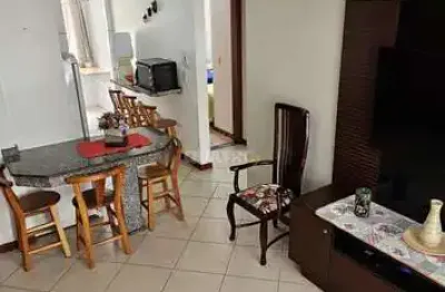 Apartamento com dois dormitórios a 200m da praia de bombas