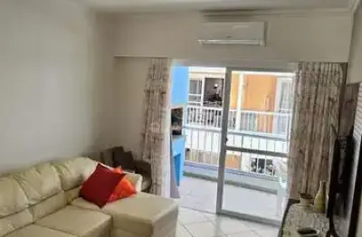 Apartamento com dois dormitórios a 200m da praia de bombas