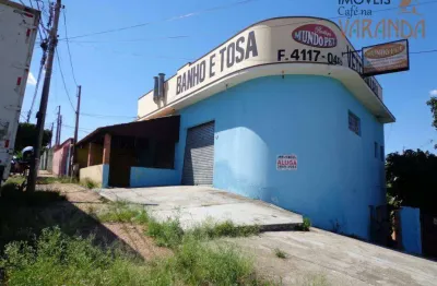 Salão com 170 m², esquina, com intenso fluxo de carros.