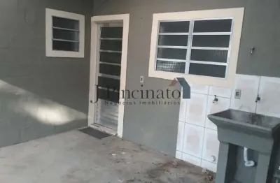 Casa com 02 quartos para alugar no bairro do caxambu - jundiaí /sp