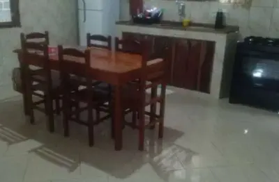 Vende-se 2 casas uma quitinete e um loja em barra grande - paraty - rj