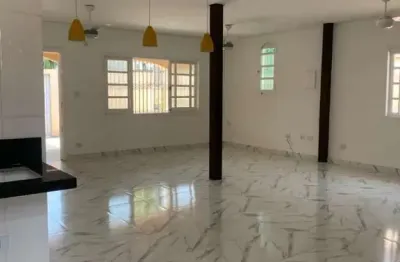 100 metros da orla do itaguá - 4 dormitórios com edícula