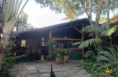 Linda casa térrea - localização privilegiada - escritura definitva - aceita permuta