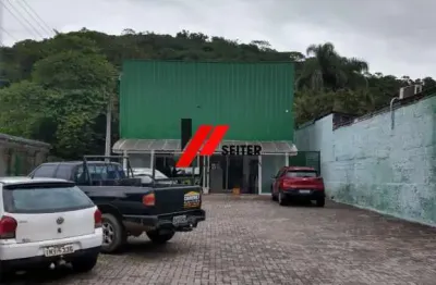 Galpao 450 m² a venda em florianopolis de facil acesso de caminhões